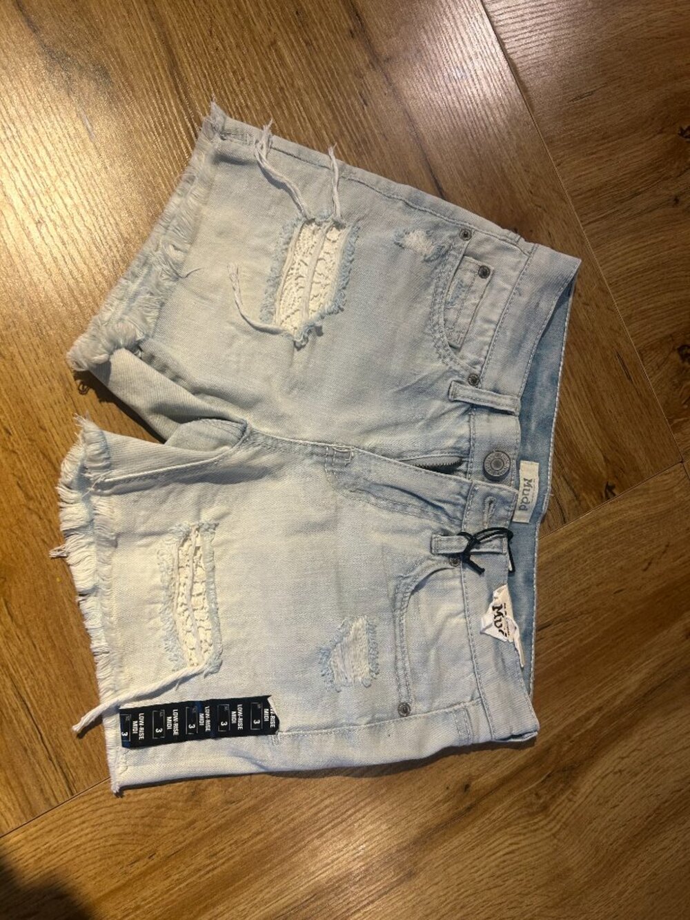 Mudd Low Rise Shorts Lace Pockets Cutoff NWT Sz 3